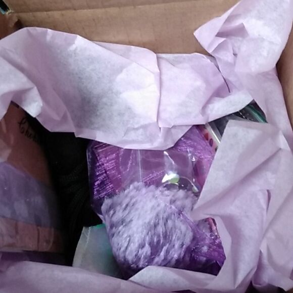 Mystery box number two - Picture 3 of 3